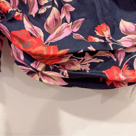 Keepsake the Label Real Love Black Floral Ruffle Blouse Crop Top Size Small NWT - Picture 7 of 13